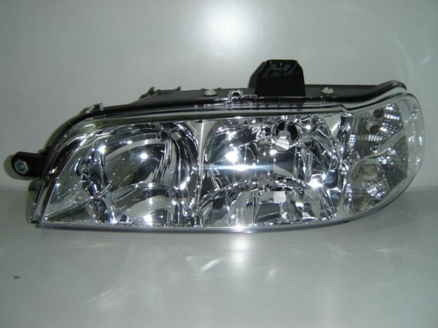 FIAT PALIO 2001 FARO IZQUIERDO CON REGULACIÓN