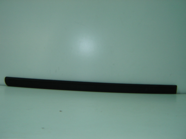 HYUNDAI SONATA 2002 MOLDURA PARAGOLPES FRONTAL DERECHO